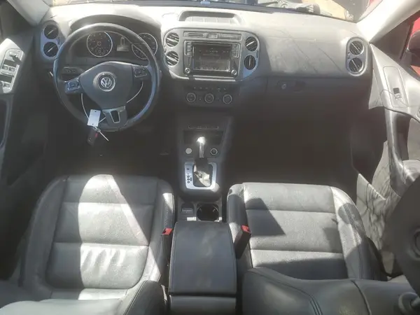 WVGUV7AX6HK022488 2017 VOLKSWAGEN TIGUAN - Image 8