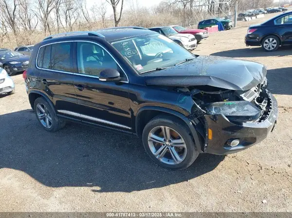 WVGUV7AX6HK023480 2017 VOLKSWAGEN TIGUAN - Image 1