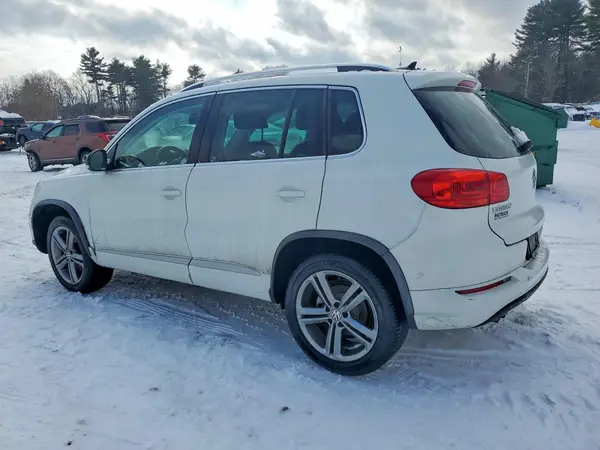 WVGUV7AX6HK030672 2017 VOLKSWAGEN TIGUAN - Image 2