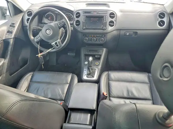 WVGUV7AX6HK030672 2017 VOLKSWAGEN TIGUAN - Image 8