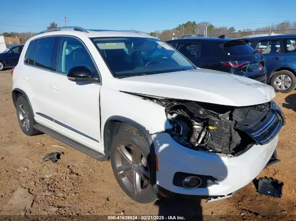 WVGUV7AX7HK016232 2017 VOLKSWAGEN TIGUAN - Image 1