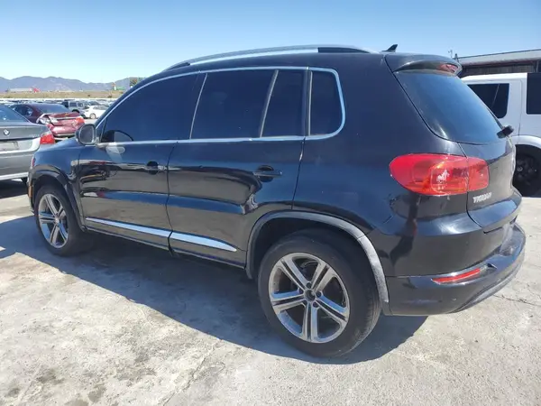 WVGUV7AX8HK010858 2017 VOLKSWAGEN TIGUAN - Image 2