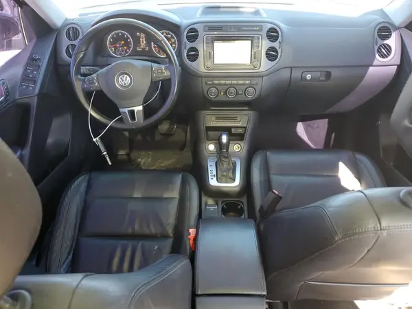 WVGUV7AX8HK010858 2017 VOLKSWAGEN TIGUAN - Image 8