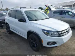 WVGUV7AX8HW509698 2017 VOLKSWAGEN TIGUAN