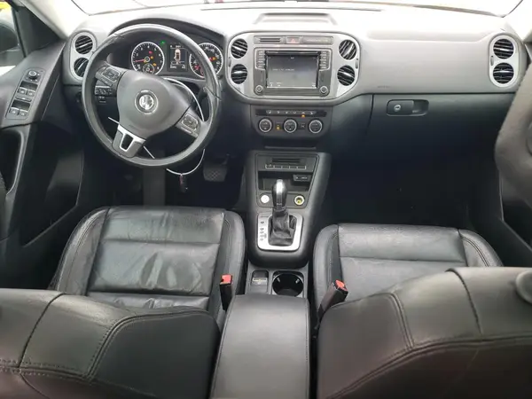 WVGUV7AX9HK021383 2017 VOLKSWAGEN TIGUAN - Image 8