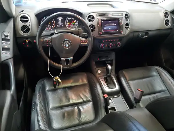 WVGUV7AXXHK007234 2017 VOLKSWAGEN TIGUAN - Image 8