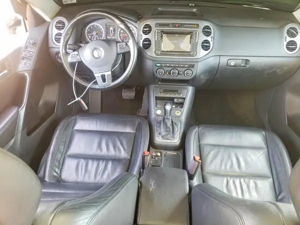 WVGUV7AXXHK008917 2017 VOLKSWAGEN TIGUAN - Image 8