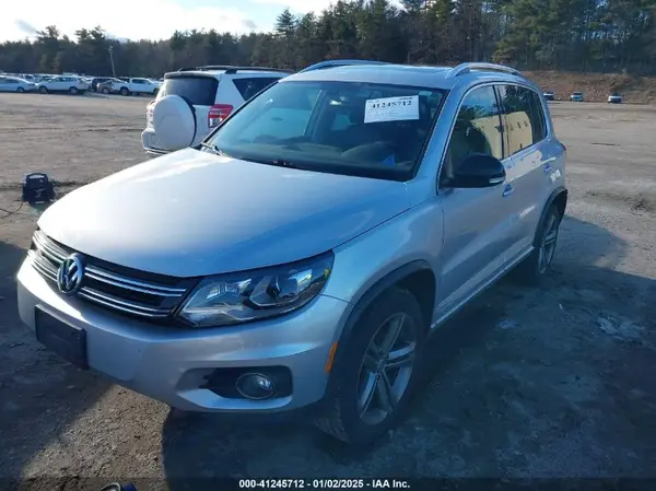 WVGUV7AXXHK018718 2017 VOLKSWAGEN TIGUAN - Image 2
