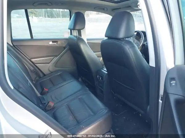WVGUV7AXXHK018718 2017 VOLKSWAGEN TIGUAN - Image 8