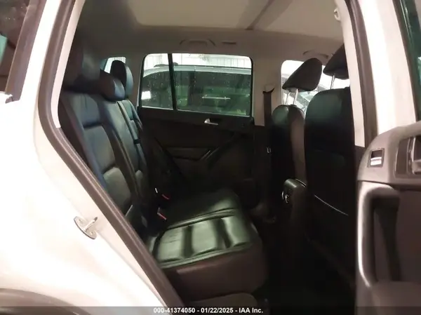 WVGUV7AXXHK019674 2017 VOLKSWAGEN TIGUAN - Image 8