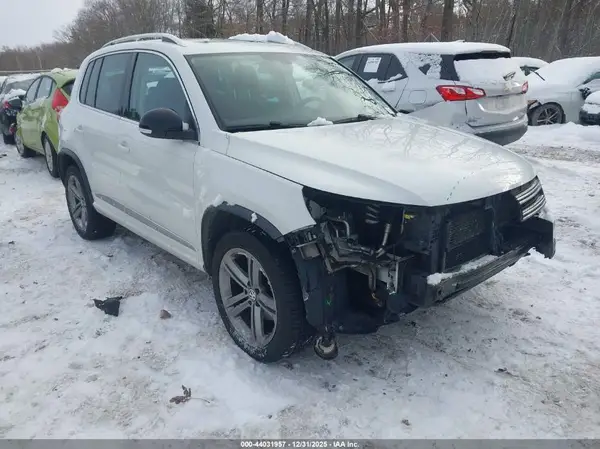 WVGUV7AXXHK023871 2017 VOLKSWAGEN TIGUAN - Image 1