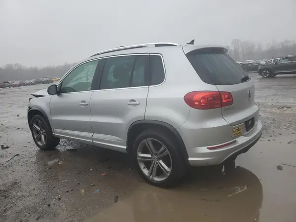WVGUV7AXXHK024065 2017 VOLKSWAGEN TIGUAN - Image 2