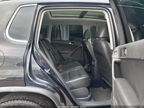 WVGUV7AXXHK03318 2017 VOLKSWAGEN TIGUAN - Image 8