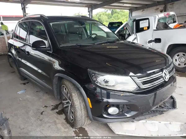 WVGVV7AX1HK007790 2017 VOLKSWAGEN TIGUAN - Image 1