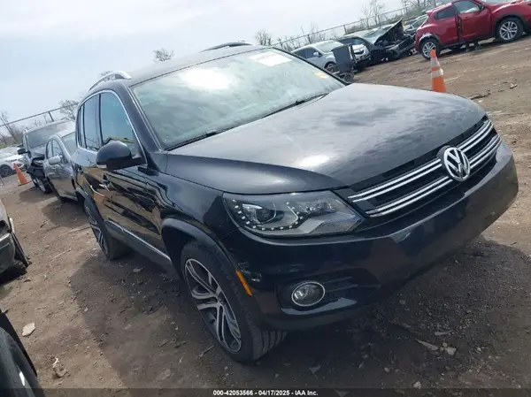WVGVV7AX2HK024114 2017 VOLKSWAGEN TIGUAN - Image 1