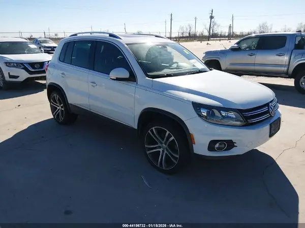 WVGVV7AX4HW500436 2017 VOLKSWAGEN TIGUAN - Image 1