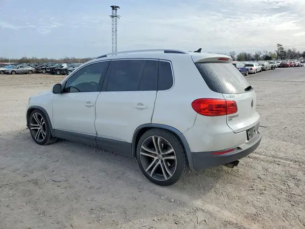 WVGVV7AX5HK019991 2017 VOLKSWAGEN TIGUAN - Image 2