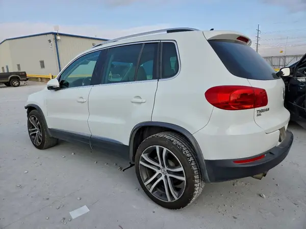 WVGVV7AX9HW502439 2017 VOLKSWAGEN TIGUAN - Image 2