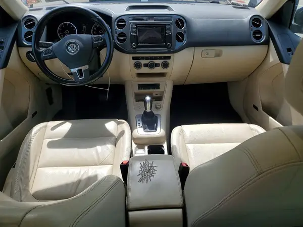 WVGWV7AX5HK021177 2017 VOLKSWAGEN TIGUAN - Image 8