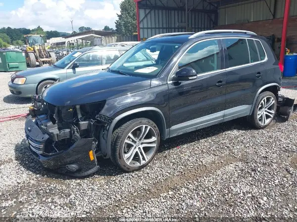 WVGWV7AX6HK019678 2017 VOLKSWAGEN TIGUAN - Image 2