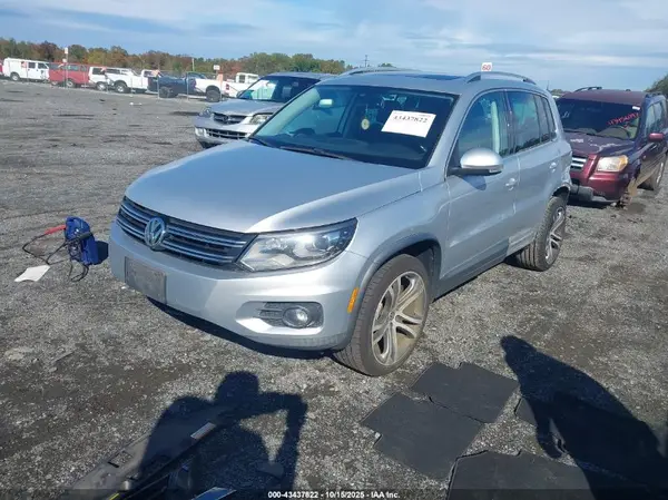 WVGWV7AX8HK016409 2017 VOLKSWAGEN TIGUAN - Image 2