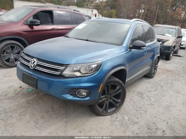 WVGWV7AX9HK012563 2017 VOLKSWAGEN TIGUAN - Image 2