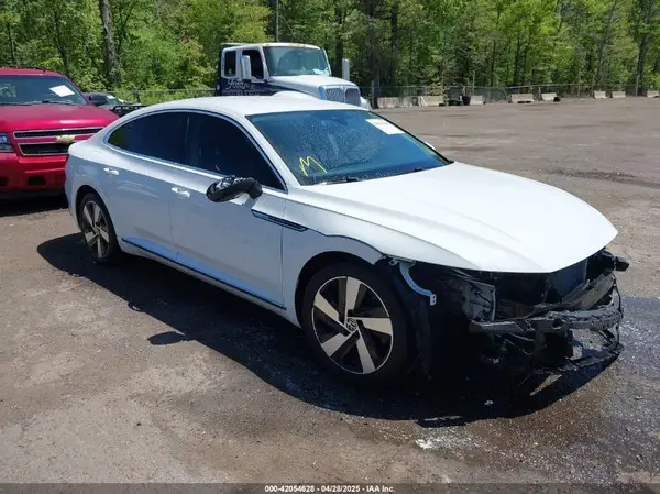 WVWAR7AN6ME013499 2021 VOLKSWAGEN ARTEON - Image 1
