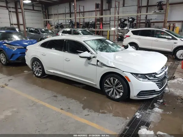 WVWBR7AN6LE012811 2020 VOLKSWAGEN ARTEON - Image 1