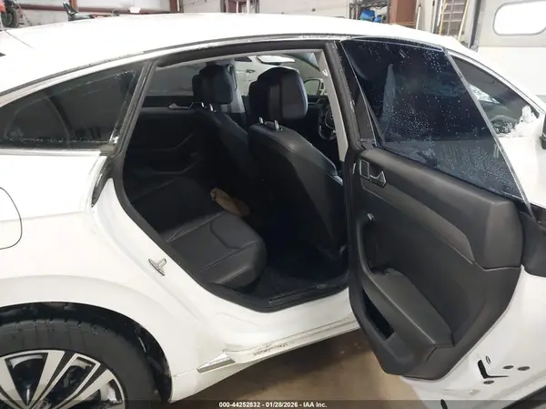 WVWBR7AN6LE012811 2020 VOLKSWAGEN ARTEON - Image 8