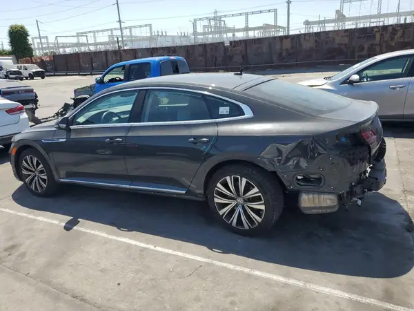 WVWBR7AN8LE013877 2020 VOLKSWAGEN ARTEON - Image 2