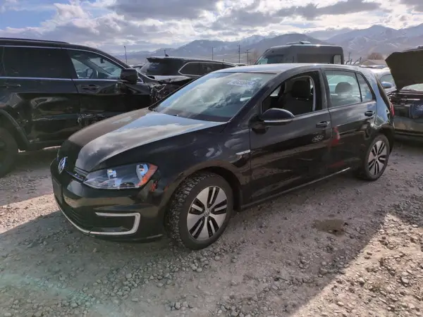 WVWKP7AU0GW900757 2016 VOLKSWAGEN GOLF - Image 1
