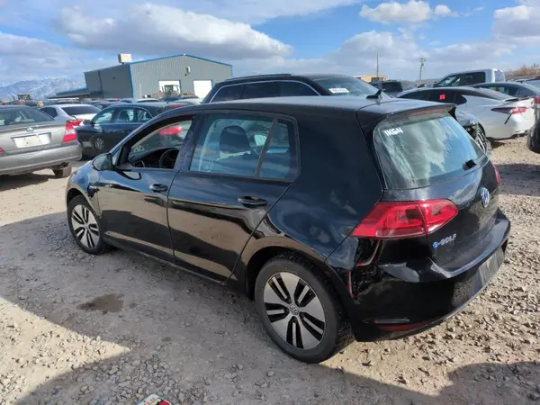 WVWKP7AU0GW900757 2016 VOLKSWAGEN GOLF - Image 2