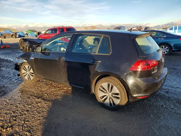 WVWKP7AU0GW916005 2016 VOLKSWAGEN GOLF - Image 2