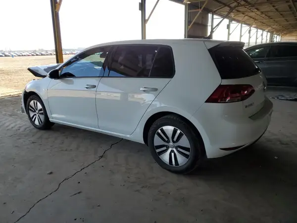 WVWKP7AU1GW912786 2016 VOLKSWAGEN GOLF - Image 2