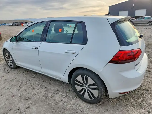WVWKP7AU2GW914059 2016 VOLKSWAGEN GOLF - Image 2