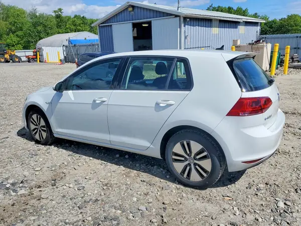 WVWKP7AU3GW913809 2016 VOLKSWAGEN GOLF - Image 2