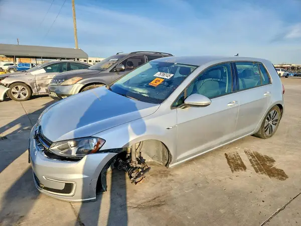 WVWKP7AU4GW913916 2016 VOLKSWAGEN GOLF - Image 1