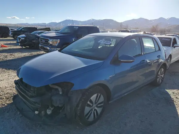 WVWKP7AU6GW911827 2016 VOLKSWAGEN GOLF - Image 1