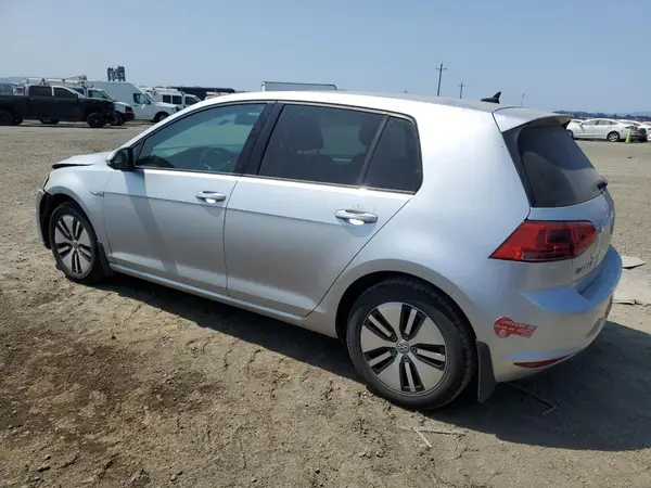 WVWKP7AU6GW917126 2016 VOLKSWAGEN GOLF - Image 2
