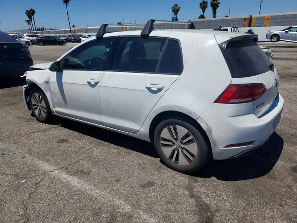 WVWKR7AU8HW950561 2017 VOLKSWAGEN GOLF - Image 2