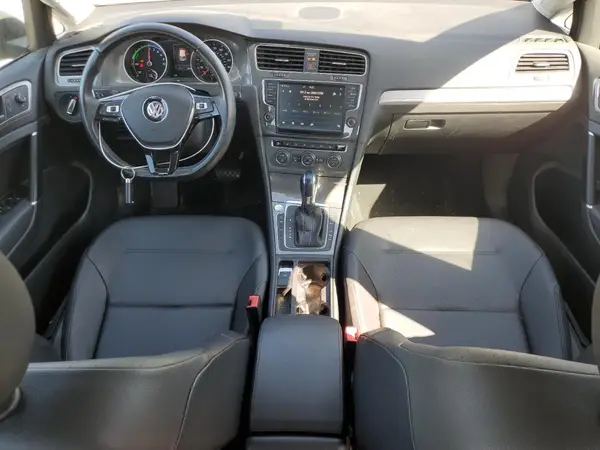 WVWPP7AU1GW916570 2016 VOLKSWAGEN GOLF - Image 8