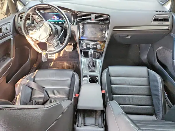 WVWVF7AU2JW219040 2018 VOLKSWAGEN GOLF - Image 8
