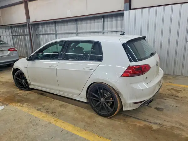 WVWVF7AU7HW074975 2017 VOLKSWAGEN GOLF - Image 2