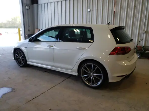 WVWVF7AU9HW102937 2017 VOLKSWAGEN GOLF - Image 2