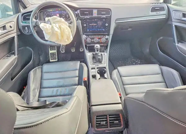 WVWWA7AU7KW230040 2019 VOLKSWAGEN GOLF - Image 8