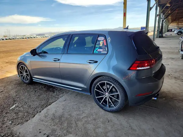 WVWWF7AU2JW202064 2018 VOLKSWAGEN GOLF - Image 2