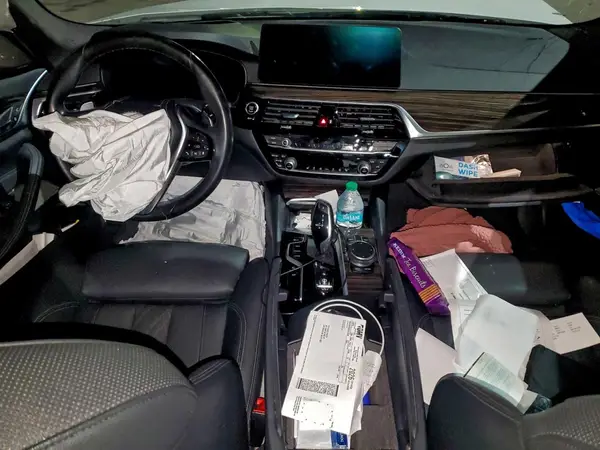 X25638 2021 BMW 5ER - Image 8