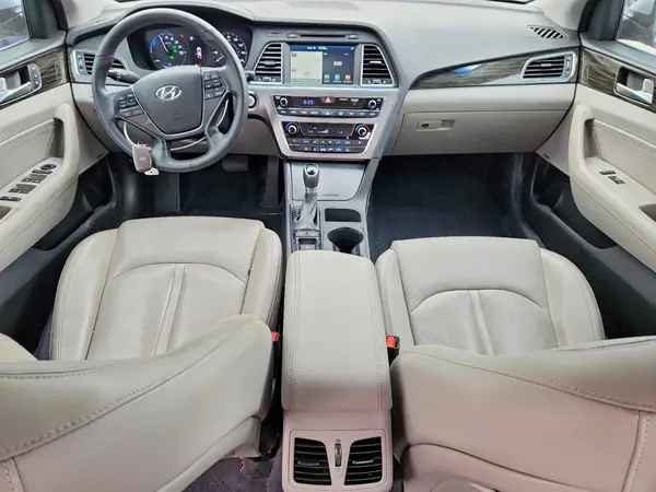 XMHE34L36HA075703 2017 HYUNDAI SONATA - Image 8