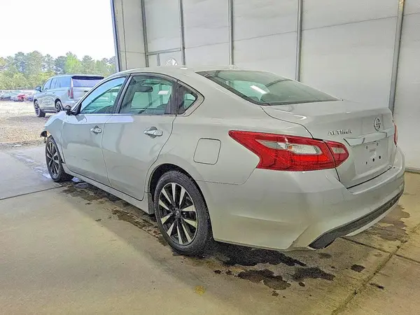 XN4AL3AP7JC183315 2018 NISSAN ALTIMA - Image 2