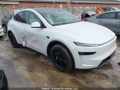XP7YGDEE0TB759584 2026 TESLA MODEL Y